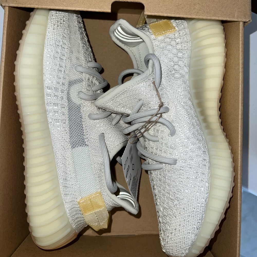 yeezy 350 V2